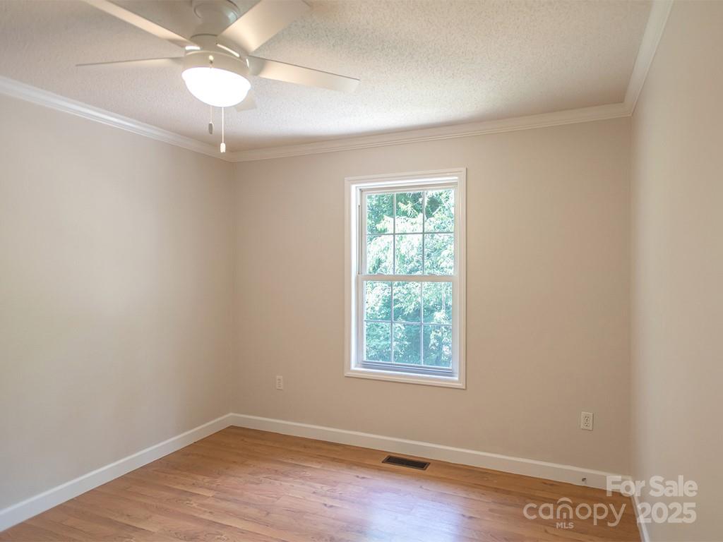 35 Sydney Lane Asheville NC 28806