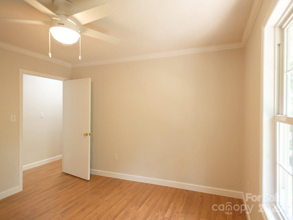 35 Sydney Lane Asheville NC 28806