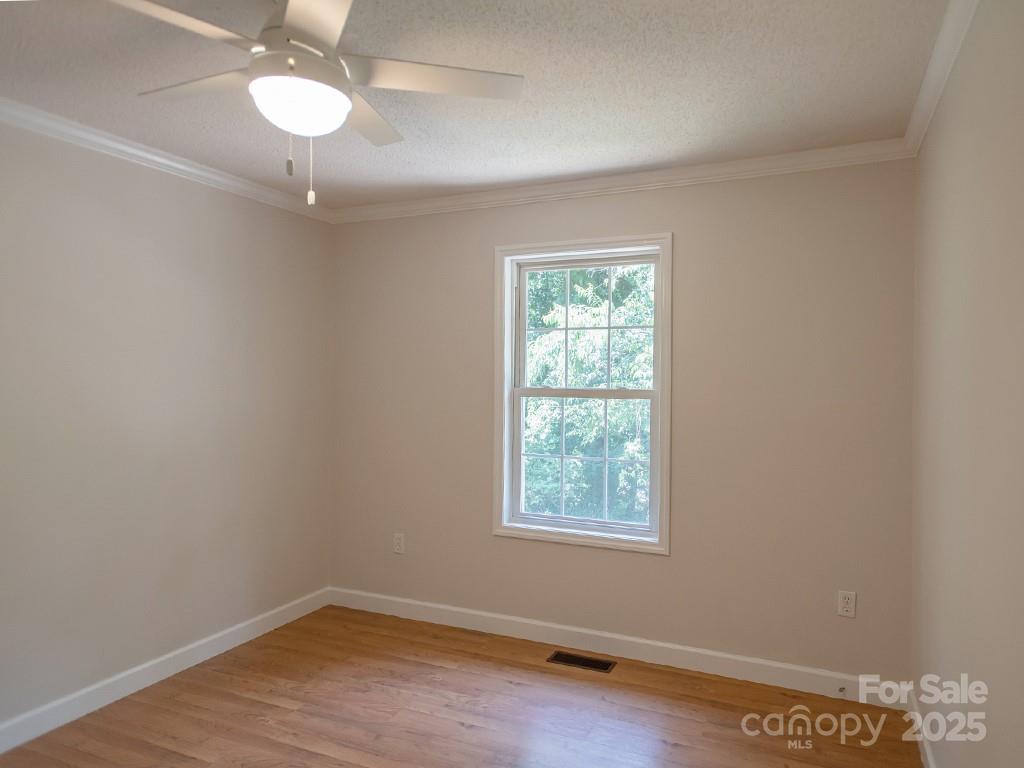 35 Sydney Lane Asheville NC 28806