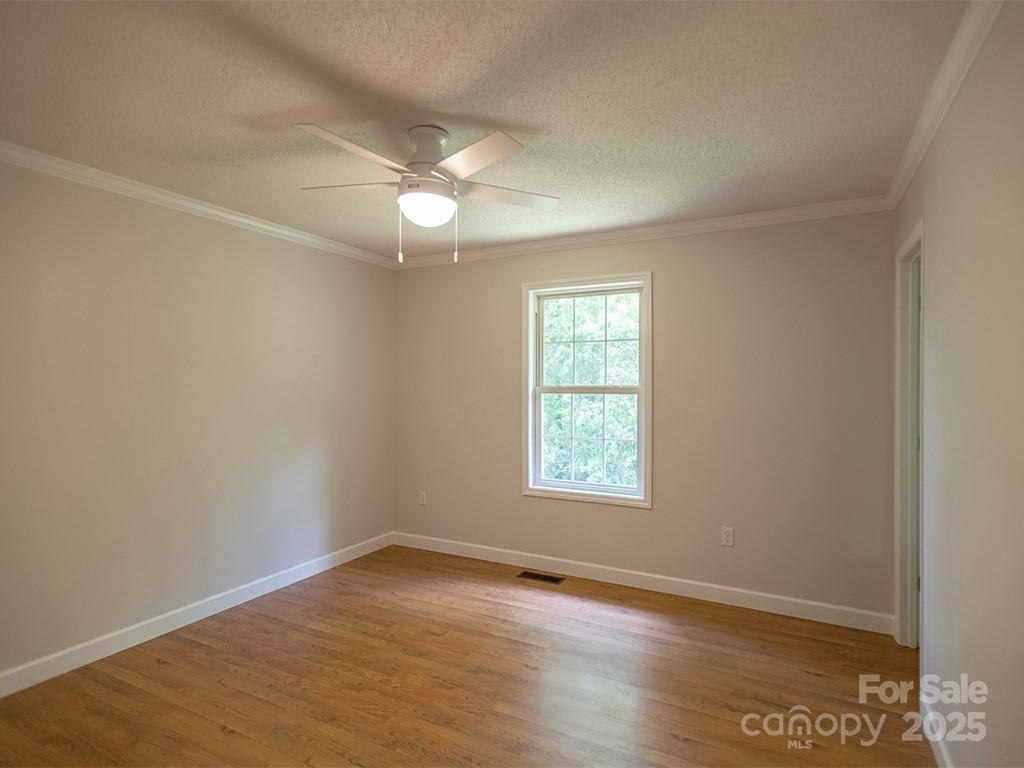 35 Sydney Lane Asheville NC 28806