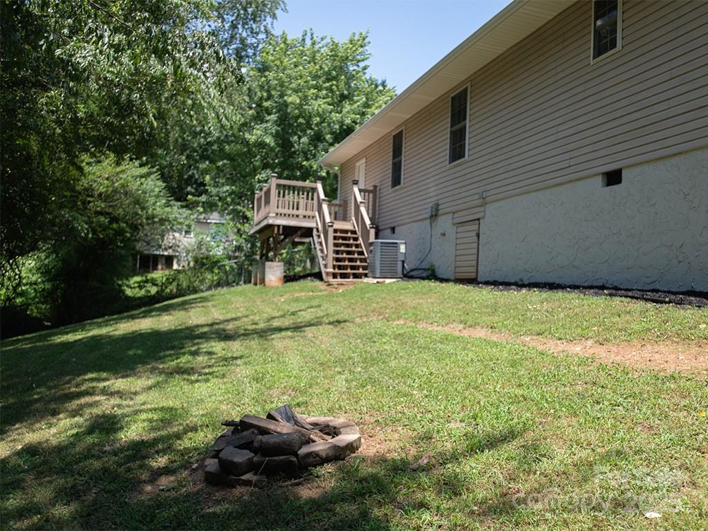 35 Sydney Lane Asheville NC 28806