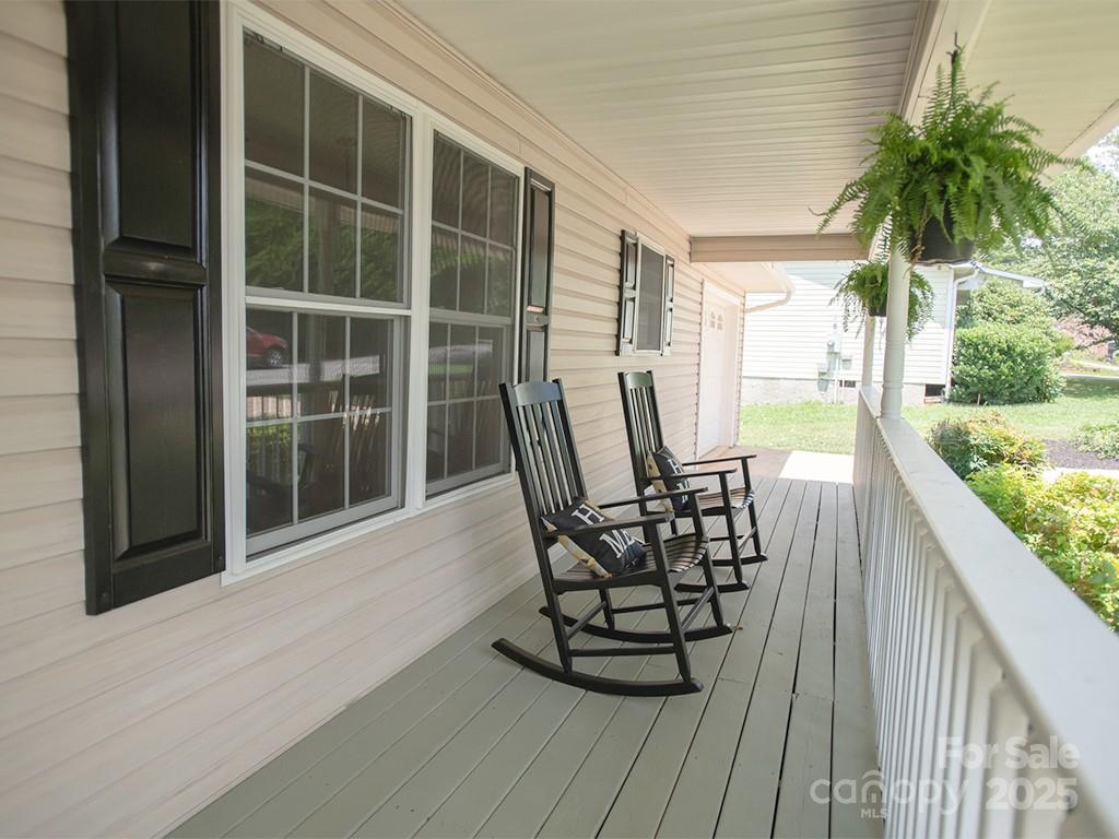 35 Sydney Lane Asheville NC 28806