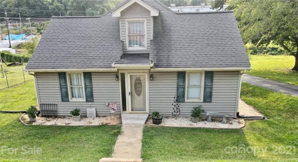 704 N Caldwell Avenue Newton NC 28658