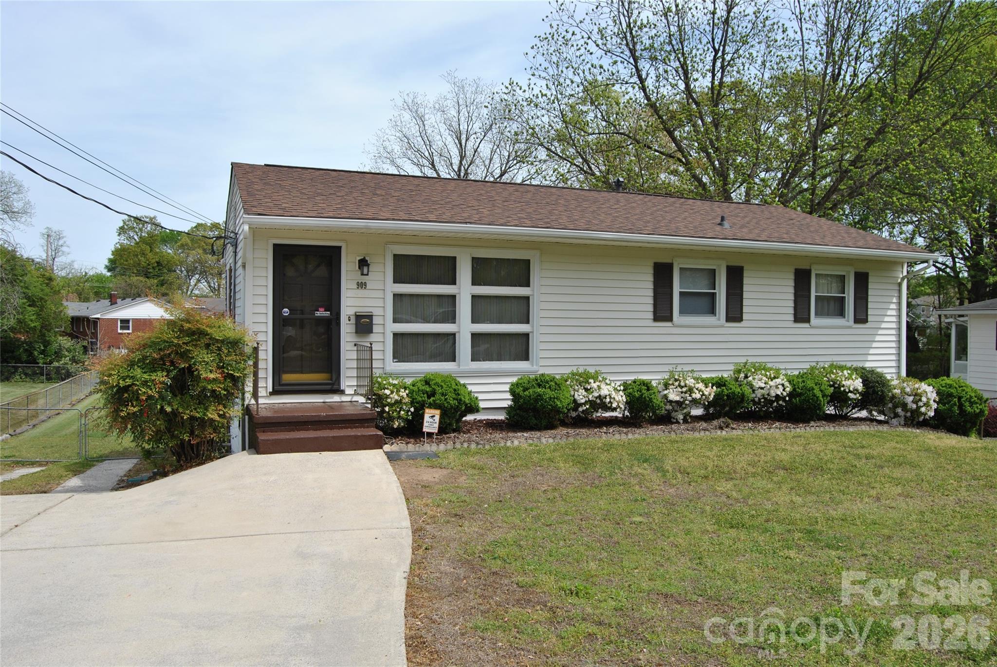 909 Timberlane Drive Mount Holly NC 28120