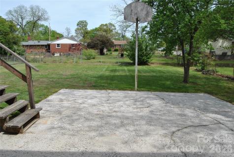 909 Timberlane Drive Mount Holly NC 28120