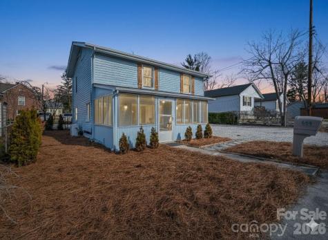 609 Edgewood Avenue Hendersonville NC 28792