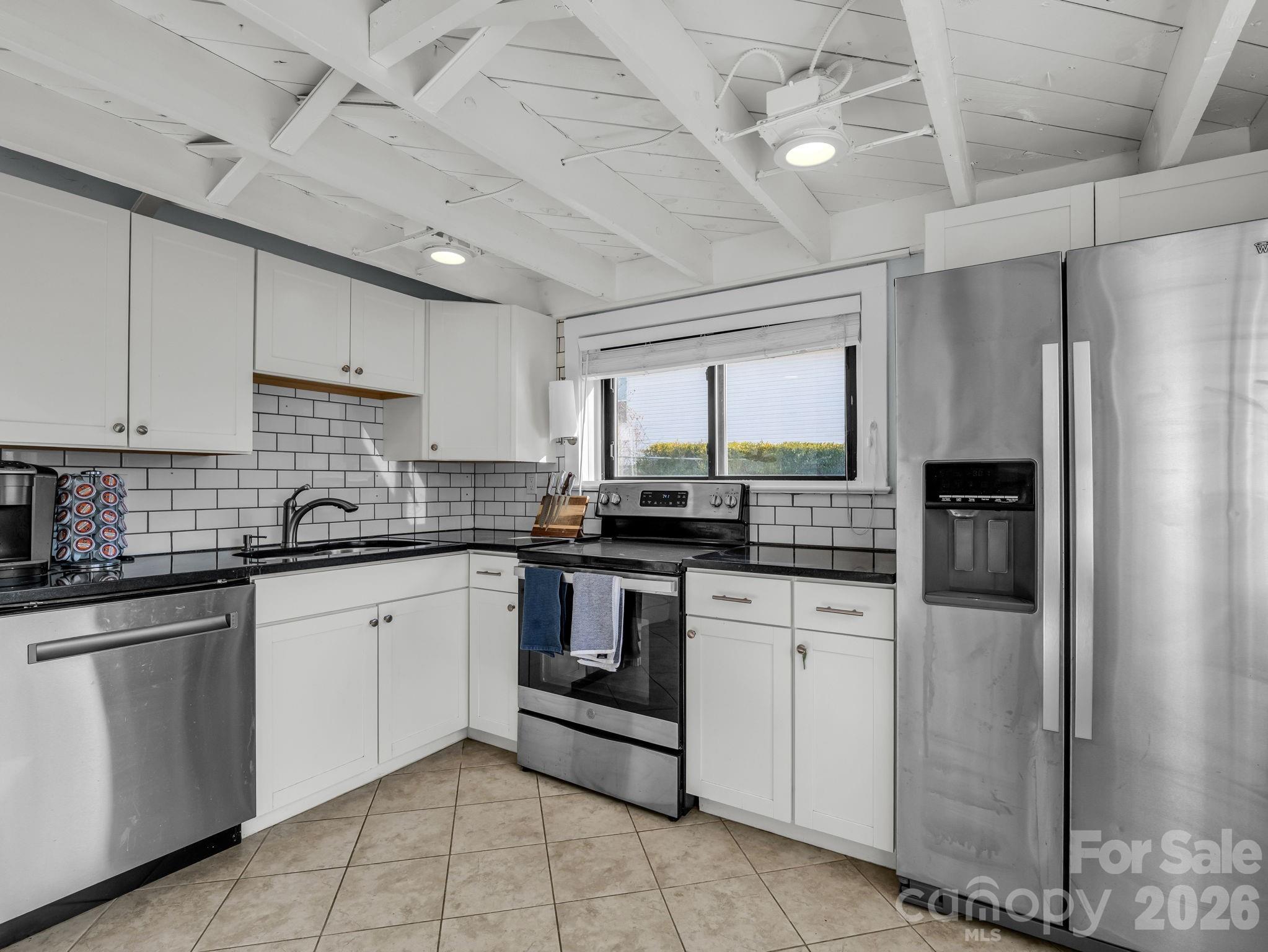 609 Edgewood Avenue Hendersonville NC 28792