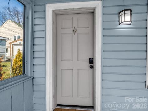 609 Edgewood Avenue Hendersonville NC 28792
