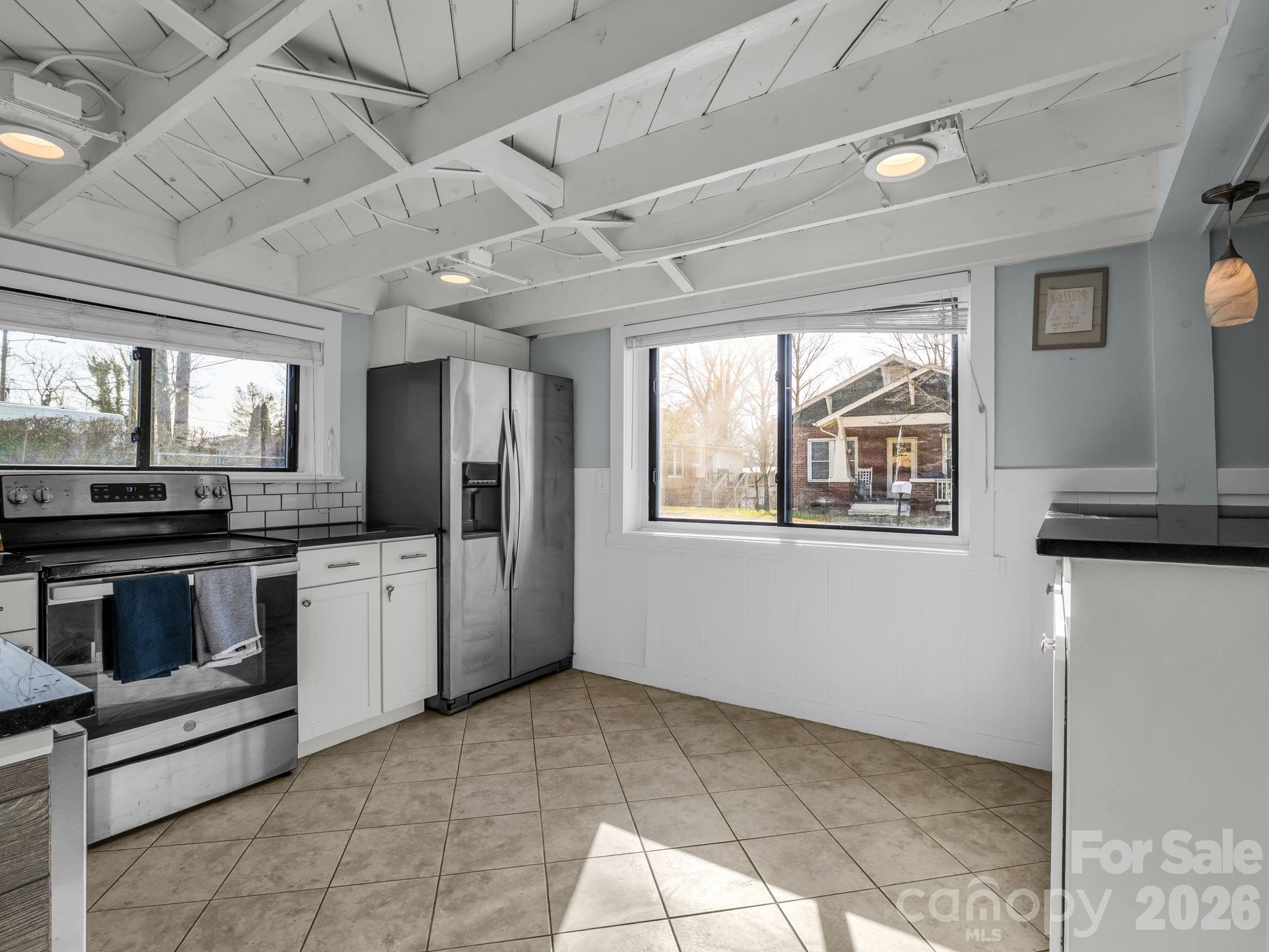 609 Edgewood Avenue Hendersonville NC 28792