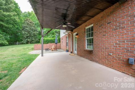 144 High Meadows Road Advance NC 27006