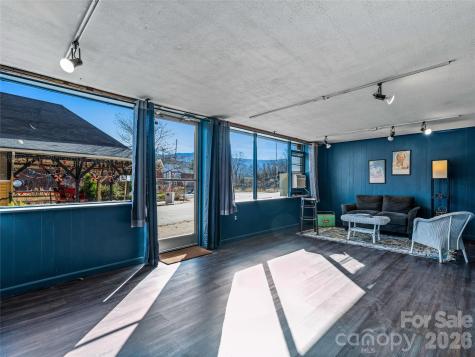 204 Sutton Avenue Black Mountain NC 28711