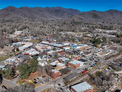 204 Sutton Avenue Black Mountain NC 28711