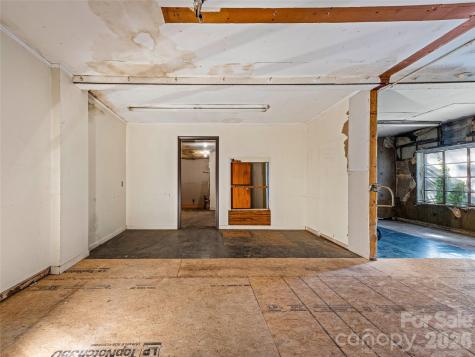 204 Sutton Avenue Black Mountain NC 28711