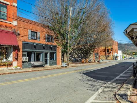 204 Sutton Avenue Black Mountain NC 28711