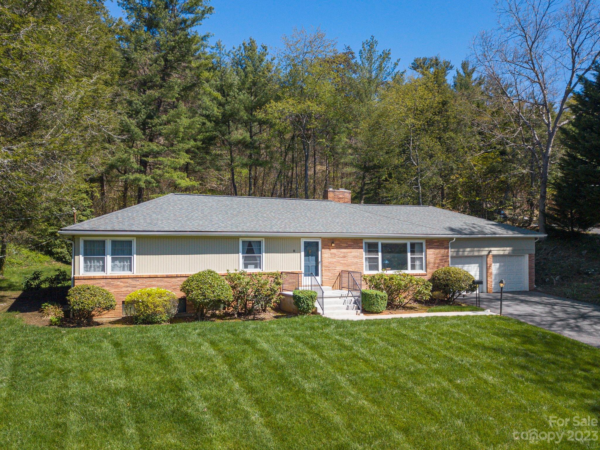 8 Graystone Road Asheville NC 28804