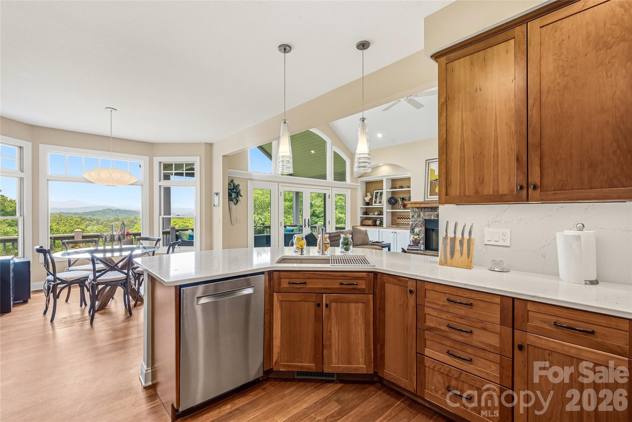 135 Crossvine Trail Hendersonville NC 28739