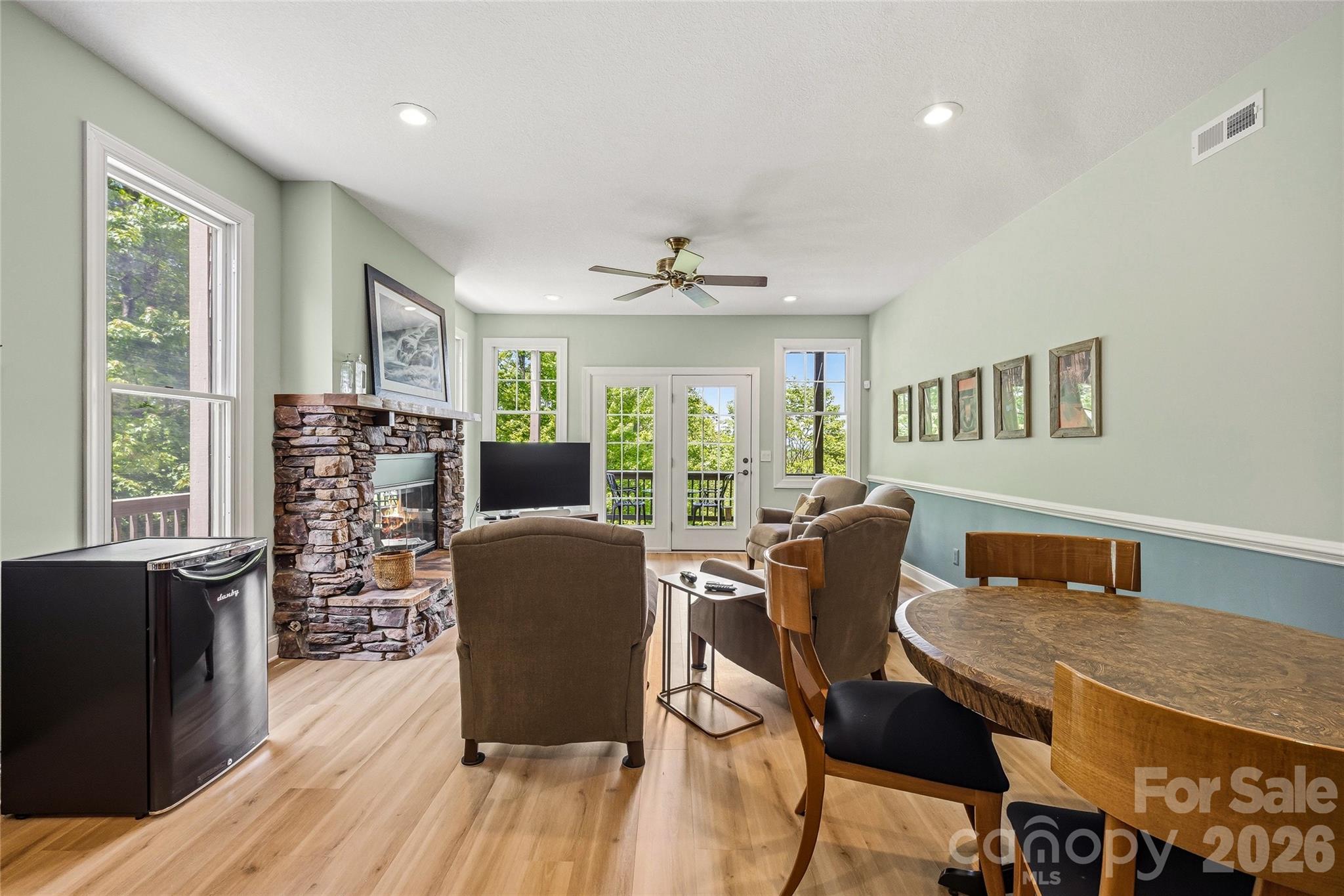 135 Crossvine Trail Hendersonville NC 28739