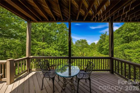 135 Crossvine Trail Hendersonville NC 28739