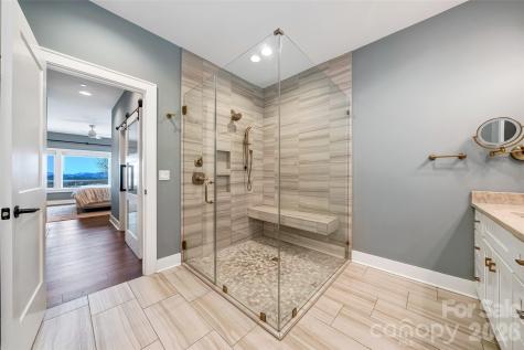 98 Rock Cliff Way Hendersonville NC 28791