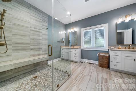 98 Rock Cliff Way Hendersonville NC 28791