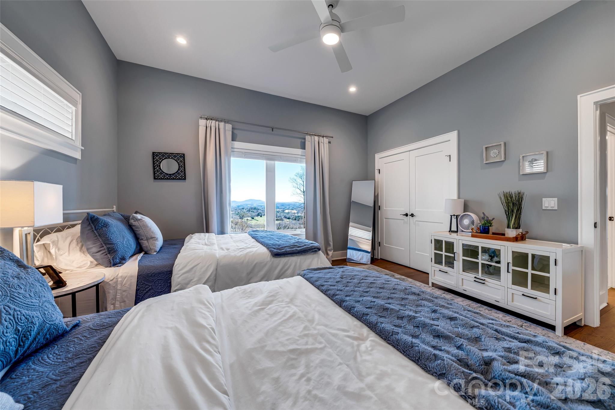 98 Rock Cliff Way Hendersonville NC 28791