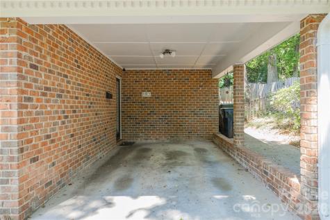 13 Mayflower Lane Lexington NC 27295