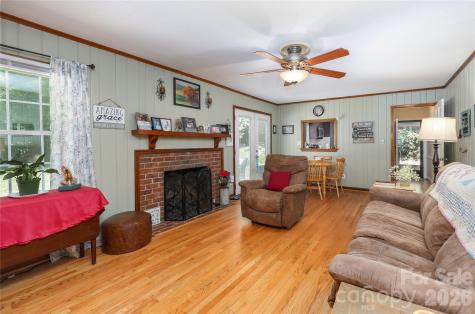 13 Mayflower Lane Lexington NC 27295