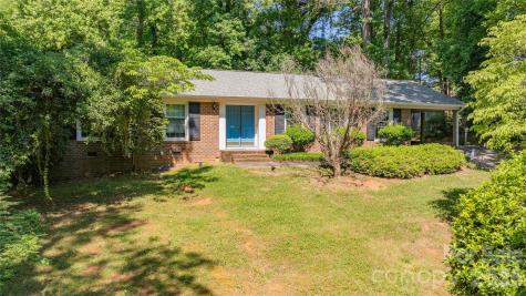 13 Mayflower Lane Lexington NC 27295