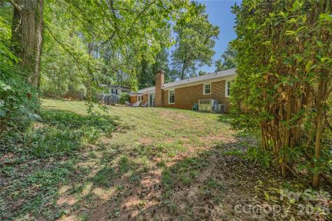 13 Mayflower Lane Lexington NC 27295