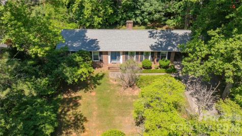 13 Mayflower Lane Lexington NC 27295