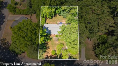 13 Mayflower Lane Lexington NC 27295