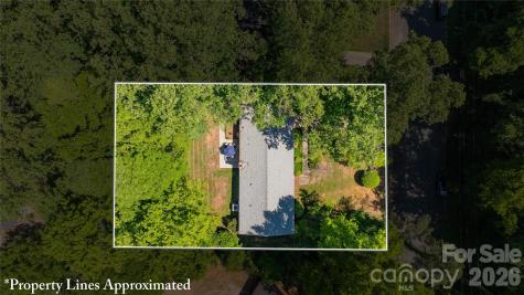 13 Mayflower Lane Lexington NC 27295
