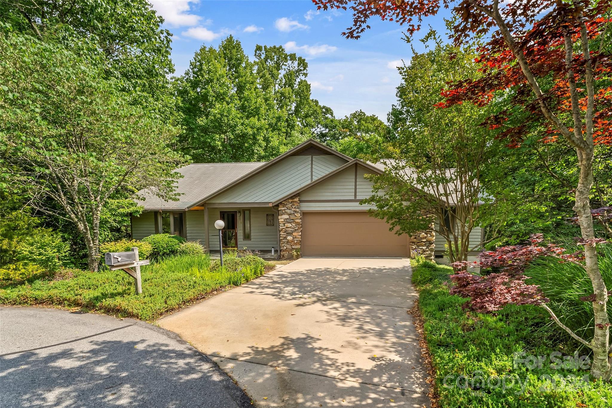 15 Josie Lane Asheville NC 28804