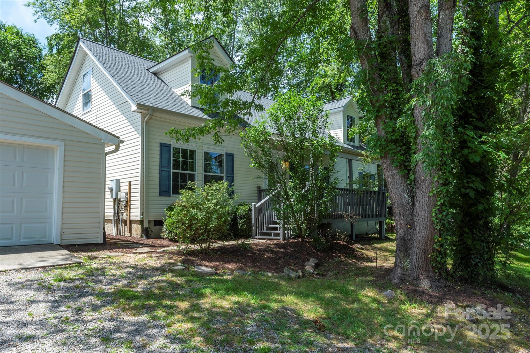 9 Everwood Drive Candler NC 28715