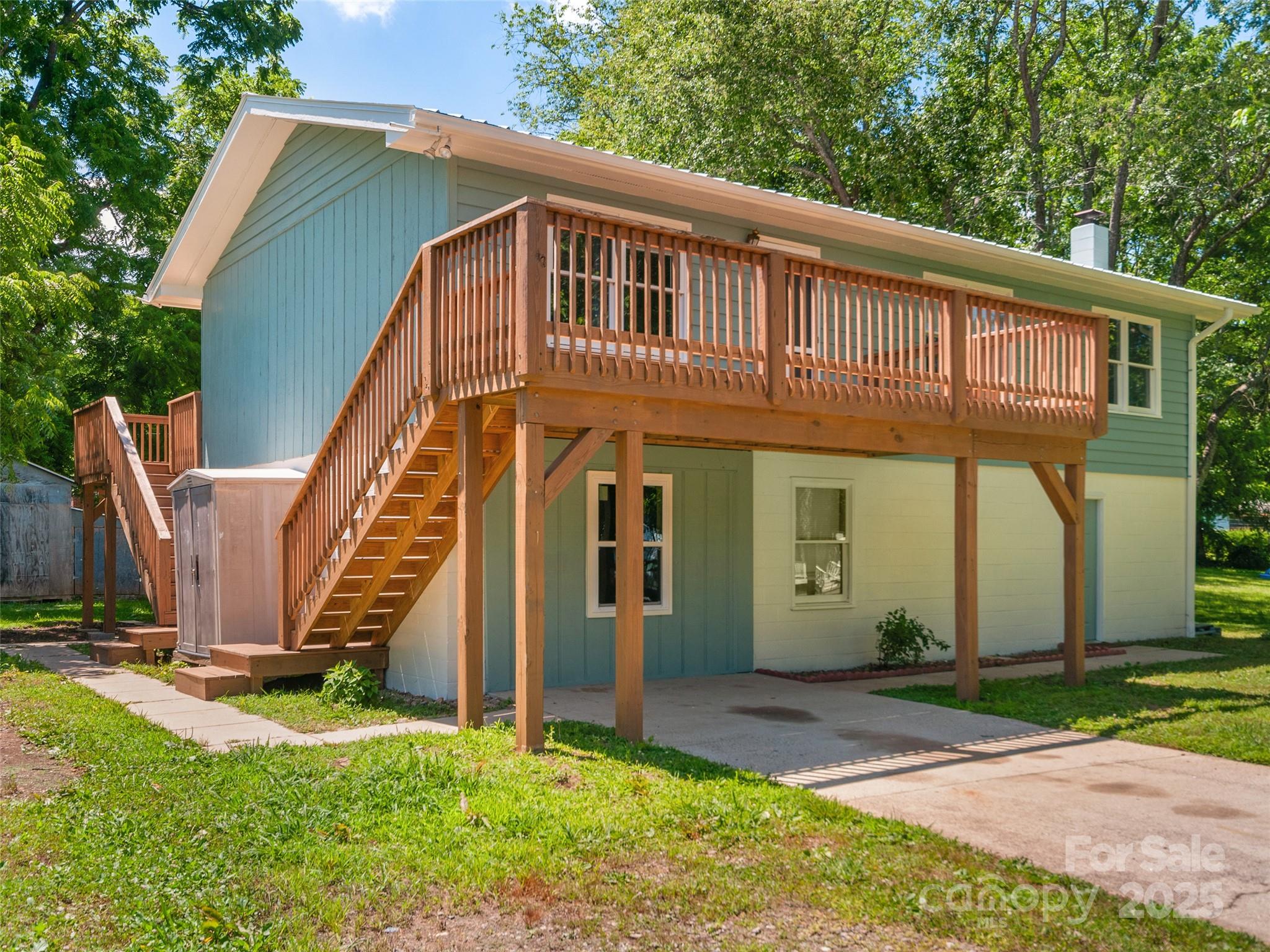 228 Hyatt Street Waynesville NC 28786