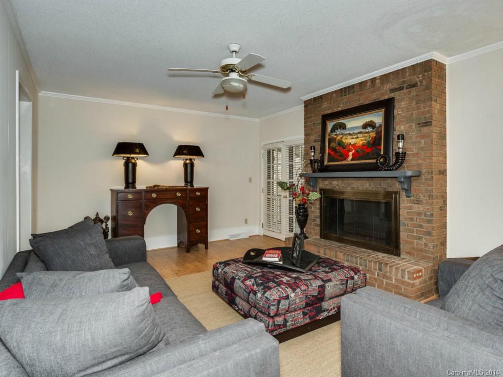 1907 Wandering Way Drive Charlotte NC 28226