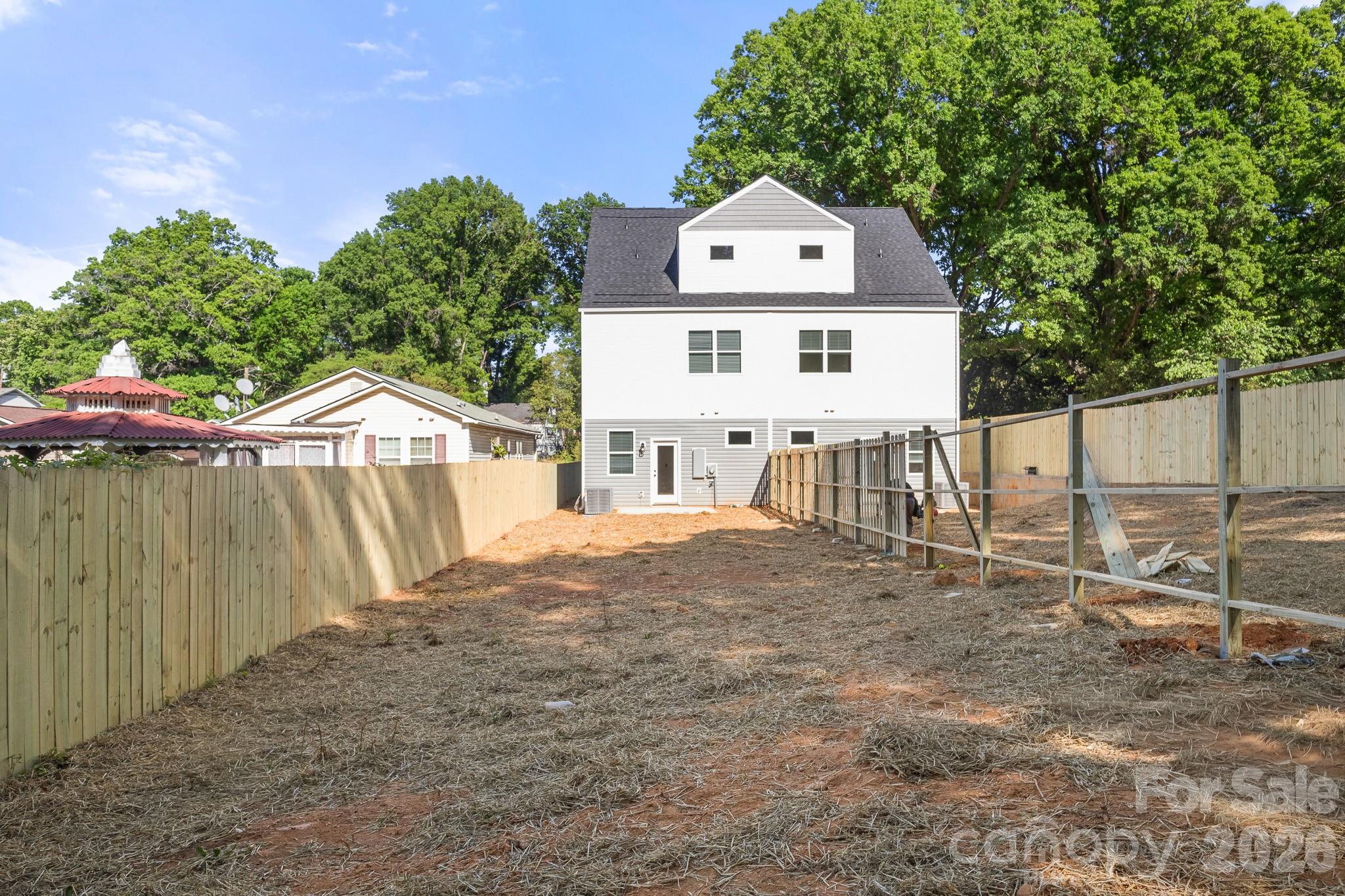 2522 Deherradora Avenue Charlotte NC 28208