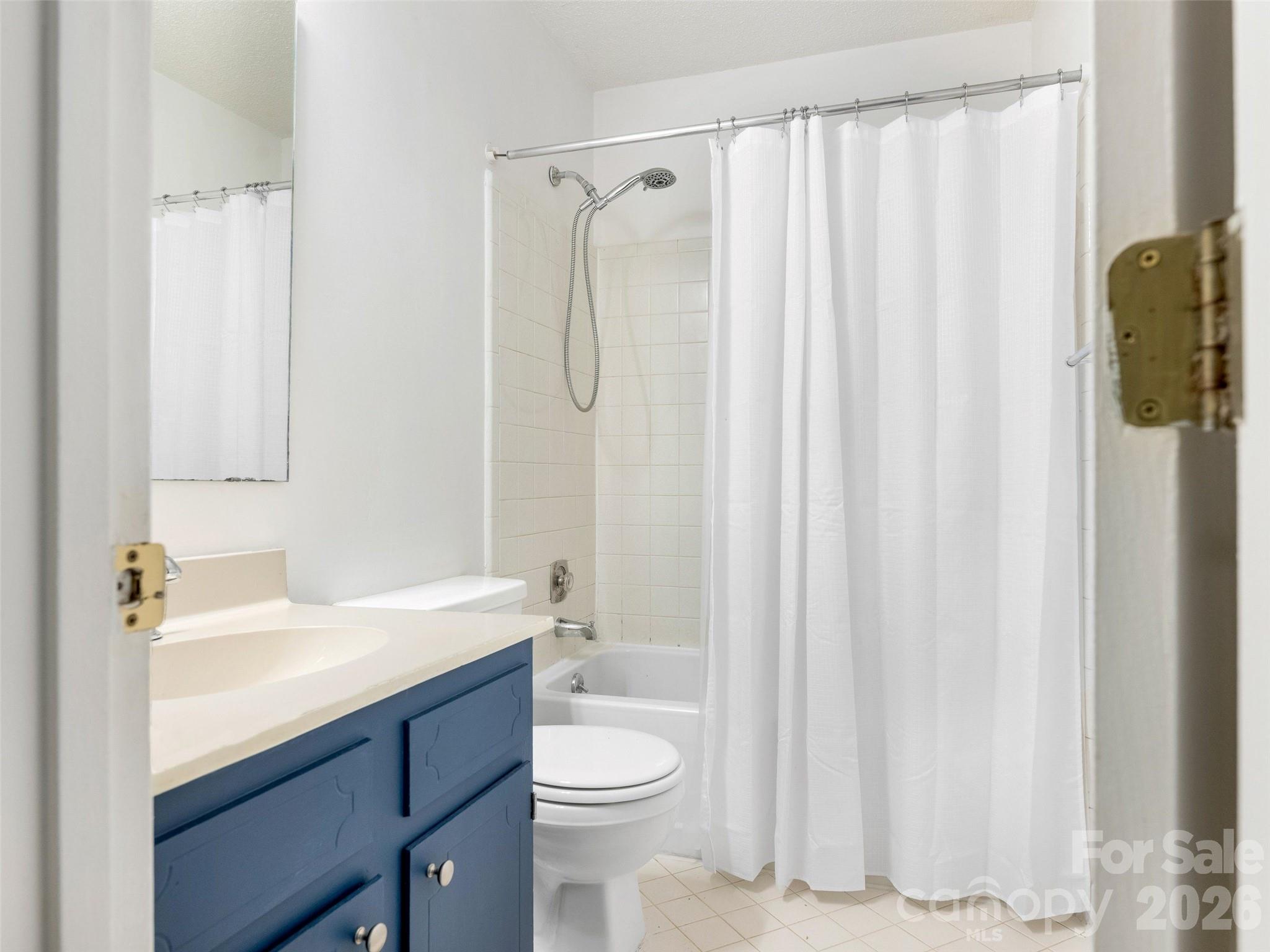 7811 Winterset Drive Charlotte NC 28270