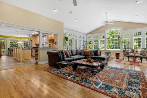 3 Amherst Road Asheville NC 28803