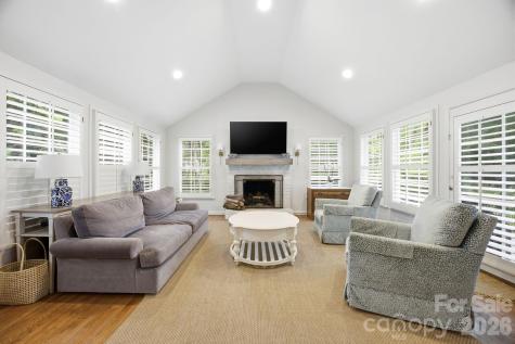 2535 Valencia Terrace Charlotte NC 28226