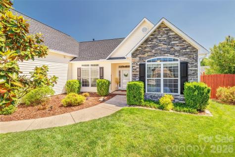 7 Breyerton Court Asheville NC 28804