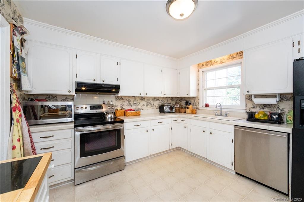 4816 Fairheath Road Charlotte NC 28210