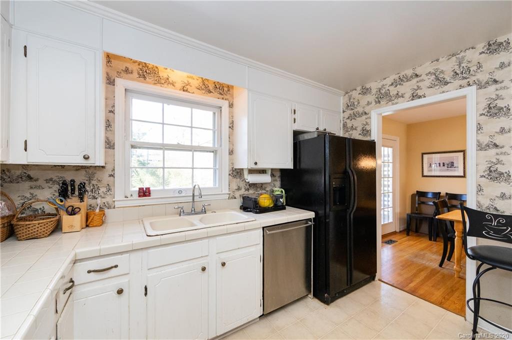 4816 Fairheath Road Charlotte NC 28210