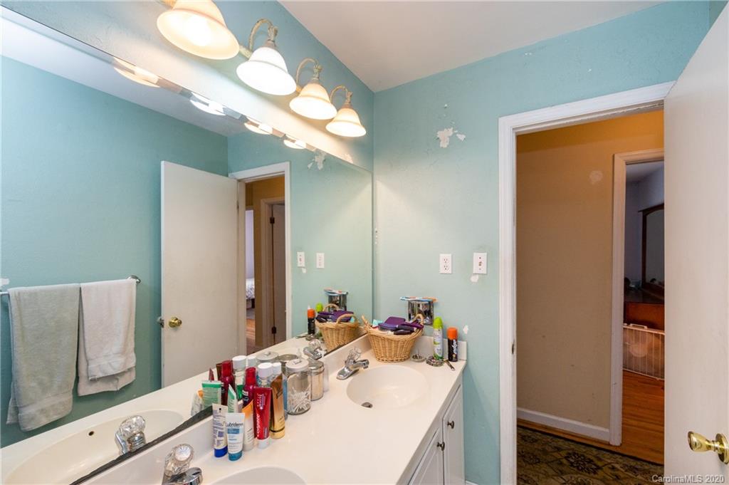 4816 Fairheath Road Charlotte NC 28210
