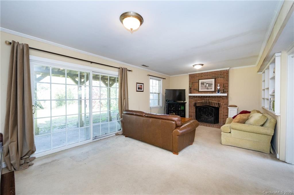4816 Fairheath Road Charlotte NC 28210