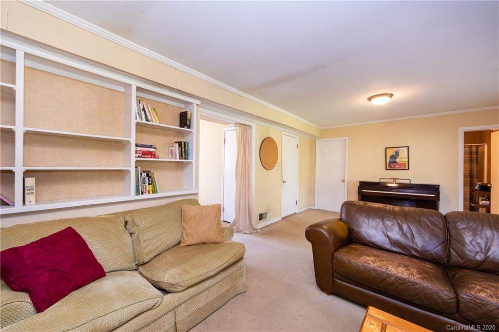 4816 Fairheath Road Charlotte NC 28210