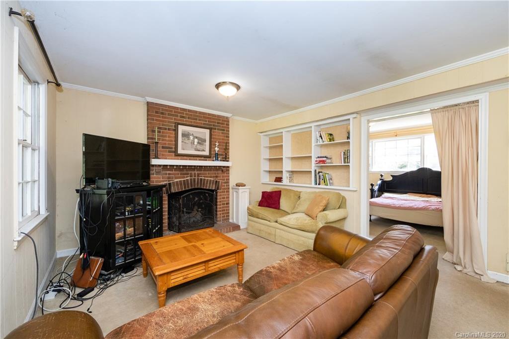 4816 Fairheath Road Charlotte NC 28210