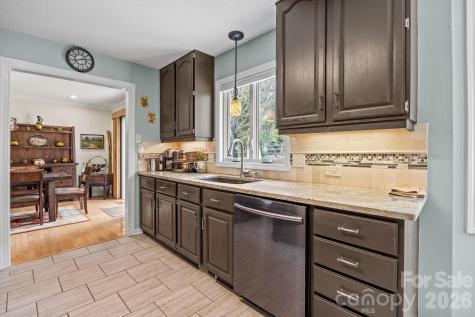 1531 Old Town Way Hendersonville NC 28739