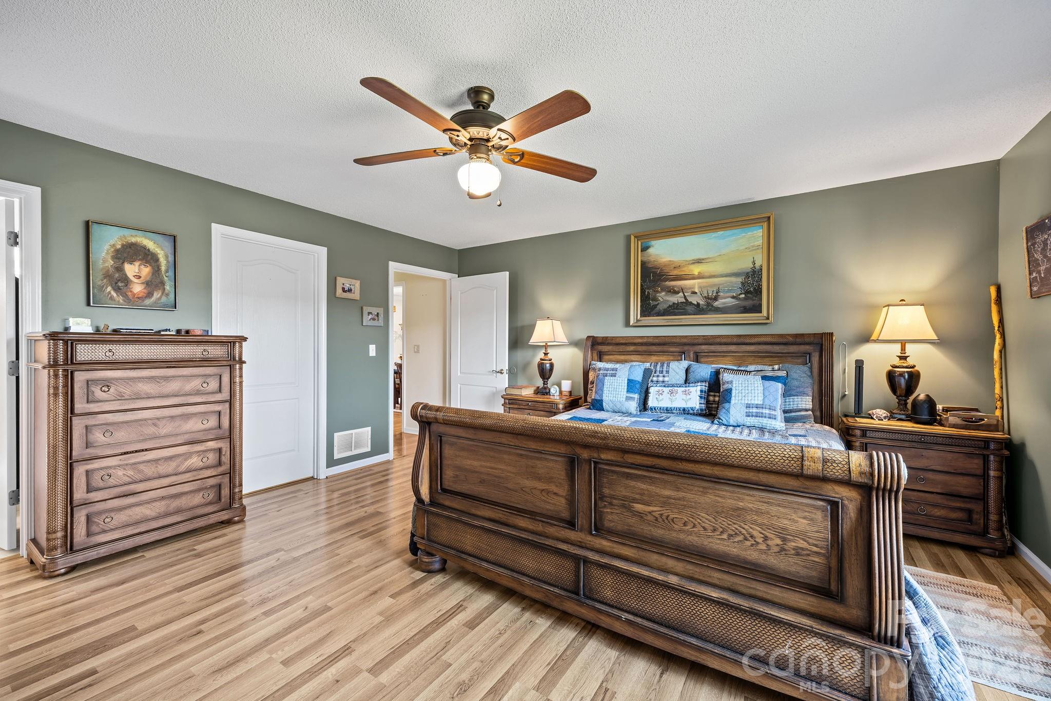 1531 Old Town Way Hendersonville NC 28739