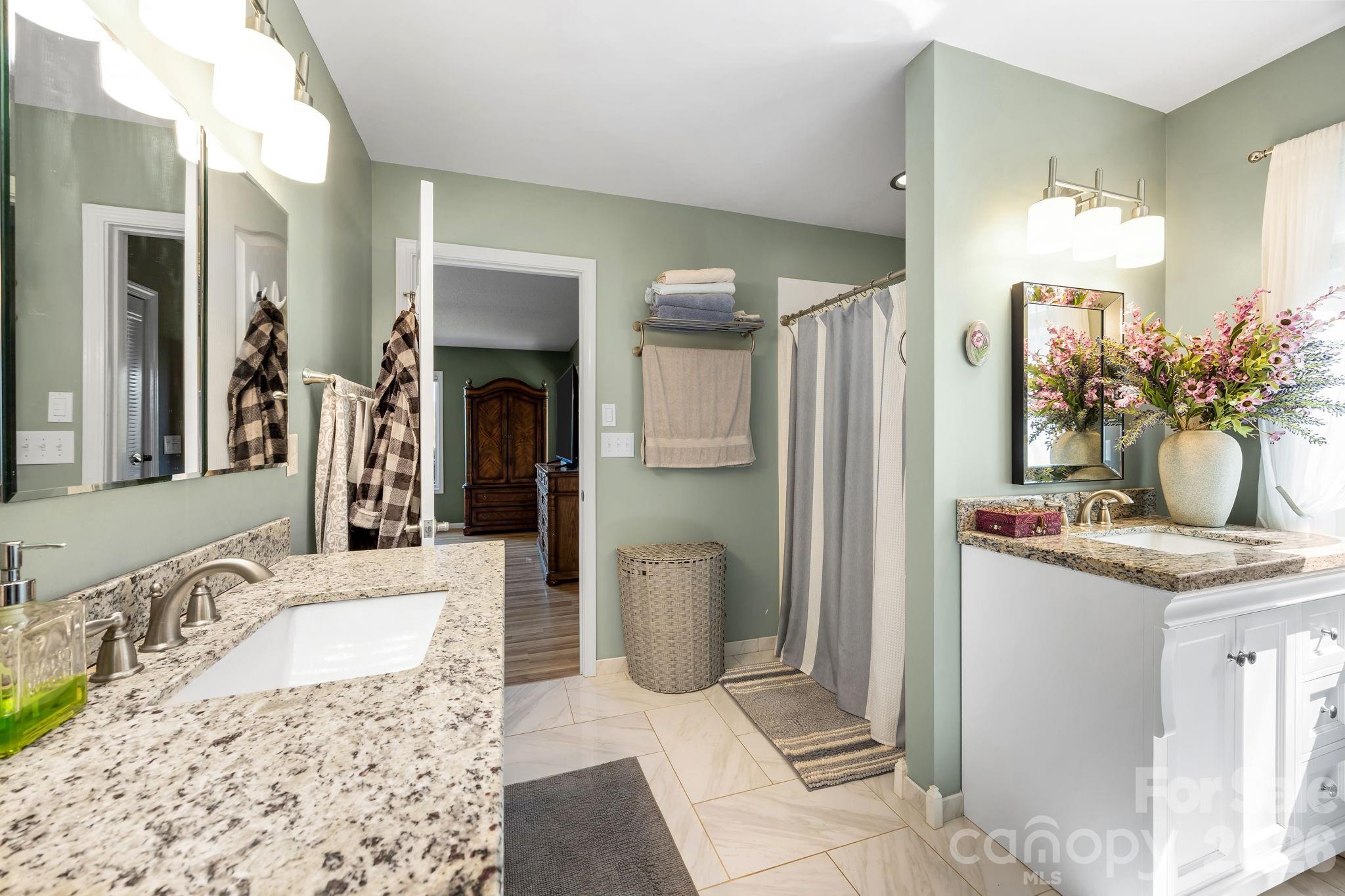 1531 Old Town Way Hendersonville NC 28739